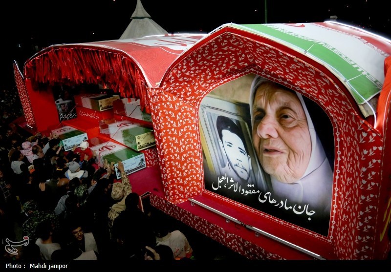 بدرقه کاروان اهالی بهشت در کاشان/همه آمده بودند+فیلم