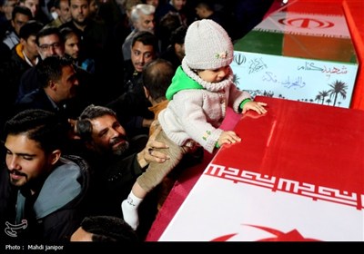 اشک‌های بی‌اختیار تماشاگران در رویدادی تاریخی که هوش مصنوعی، پرده از عالم غیب برداشت