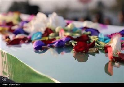 فرزندان حضرت زهرا (س) از راه رسیدند/ سمنان در آغوش «هشت پرچم بی‌نام» + تصاویر