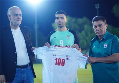پیراهن شماره 100 «تیم ملی» بر تن مهدی طارمی