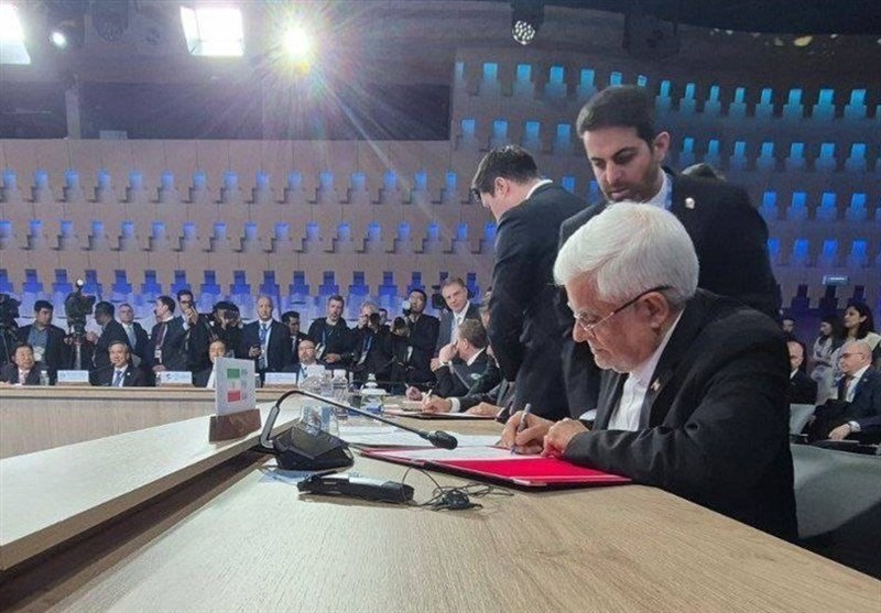 Ареф подписал документ о сотрудничестве государств-членов Шанхайской организации сотрудничества