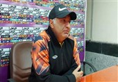منهاجی: ریشه‌های فوتبال ایران در حال پوسیدن است/ مشکل گلزنی مس را با &quot;جی پی اس&quot; حل می‌کنیم!