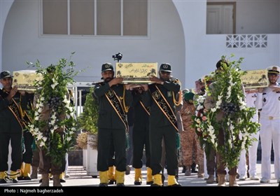 ورود پیکر مطهر 14 شهید گمنام دفاع مقدس به بندرعباس