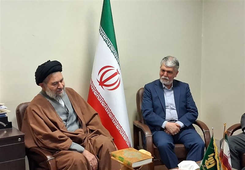 وزیر فرهنگ: حل مسائل کشور نیازمند همکاری همگانی است