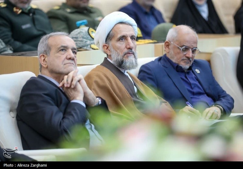 پزشکیان در قزوین معضل آب را مشکل بزرگ کنونی تهران دانست