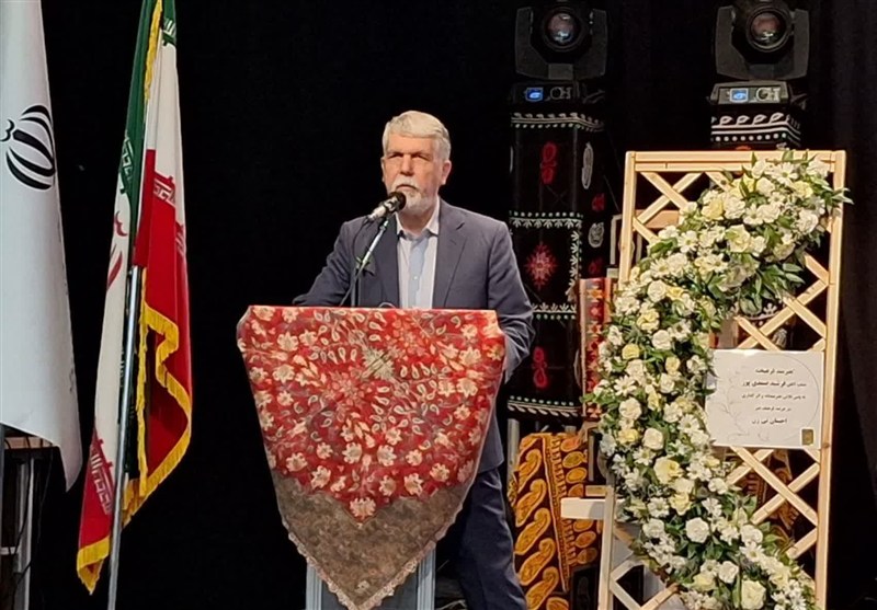 وزیر فرهنگ: هنرهای نمایشی لرستان با تاریخ و اسطوره‌های غنی پیوند خورده‌اند