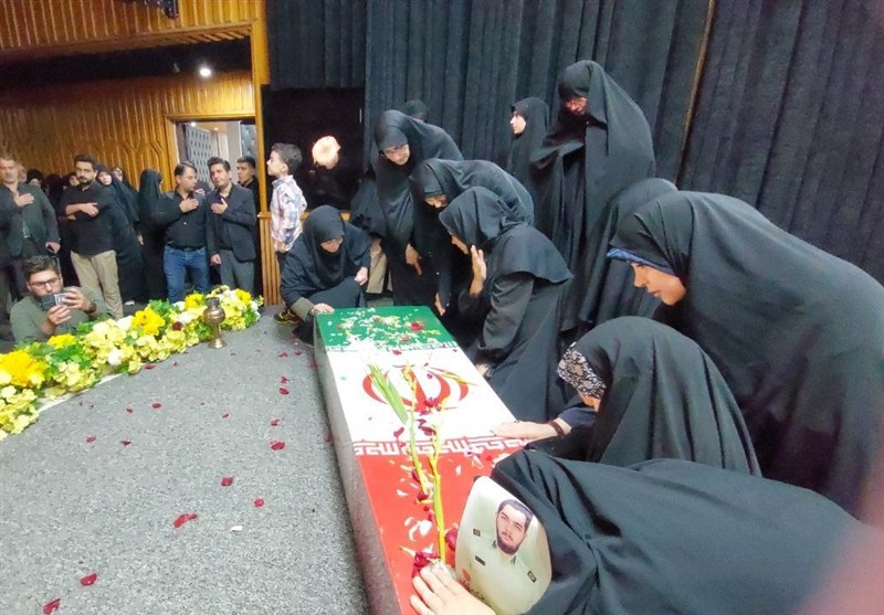 مراسم فاطمیه با حضور شهید گمنام؛ رسانه در مقابل ایثار زانو زد