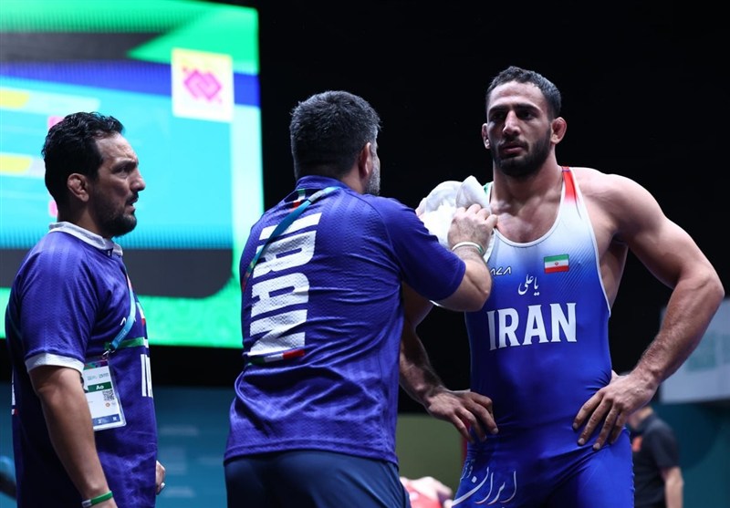 بازی‌های کشورهای اسلامی| شروع مقتدرانه آذرپیرا در کشتی آزاد