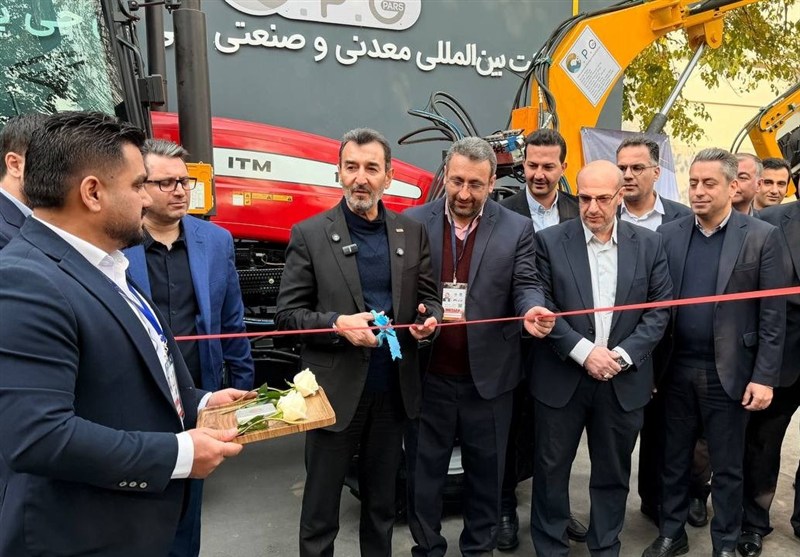 گام بلند چادرملو در نگهداشت نیروگاه‌های خورشیدی