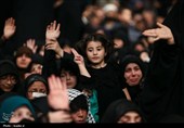 اولین شب مراسم عزاداری شهادت حضرت زهرا(س) با حضور رهبر انقلاب