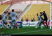 دیدار تیمهای فوتبال شمس آذر قزوین و نیروی زمینی تهران
