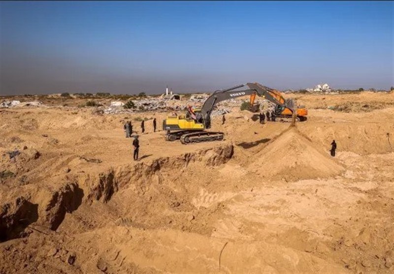 Israel Attacks Gaza As Large-Scale Recovery of Bodies Set to Begin