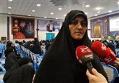 تجلیل از زنان ایثارگر و مادران شهدا در همایش بانوان مقاوم اسلامشهر