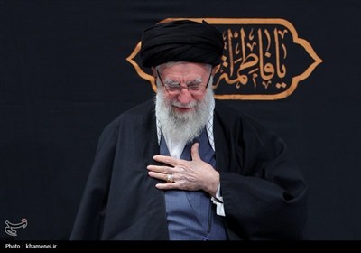 اللیلة الثانیة من مراسم العزاء فی ذکرى استشهاد السیدة الزهراء (ع) بحضور الامام الخامنئی