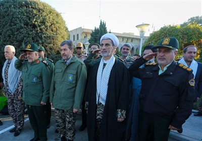 صبحگاه مشترک دستگاه های اجرایی در اصفهان