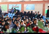 لحظه‌های ناب مدرسه آیت‌الله صالحی کرمان در استقبال از شهید گمنام
