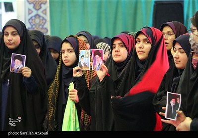 اجتماع هزارنفری دختران فاطمی در کرمان؛ میعادگاهی با عطر شهادت