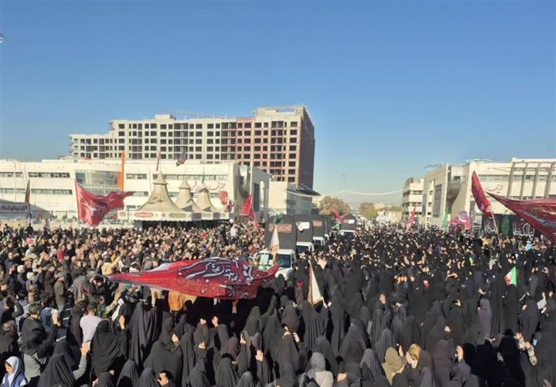 تشییع پیکر مطهر 13 شهید گمنام همزمان با اجتماع فاطمیون در مشهد