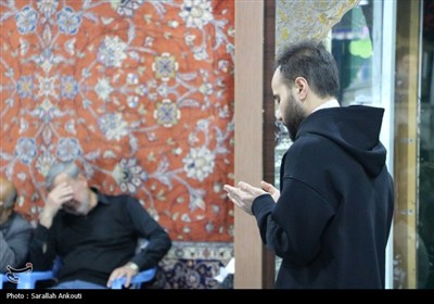 حال و هوای بیت الزهرای حاج قاسم در شب شهادت حضرت زهرا(س)