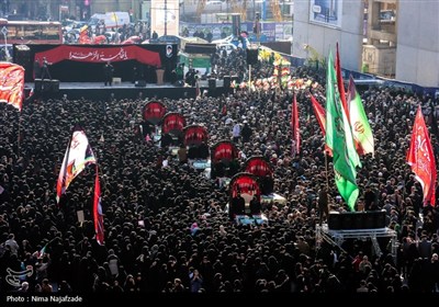 تشییع پیکر 13 شهید گمنام در مشهد