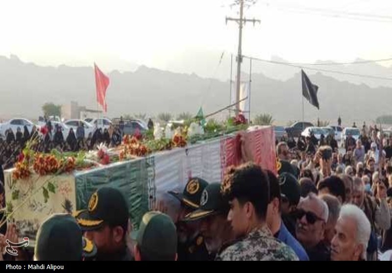 تشییع باشکوه دو شهید گمنام درشهرستان دشتی+تصویر