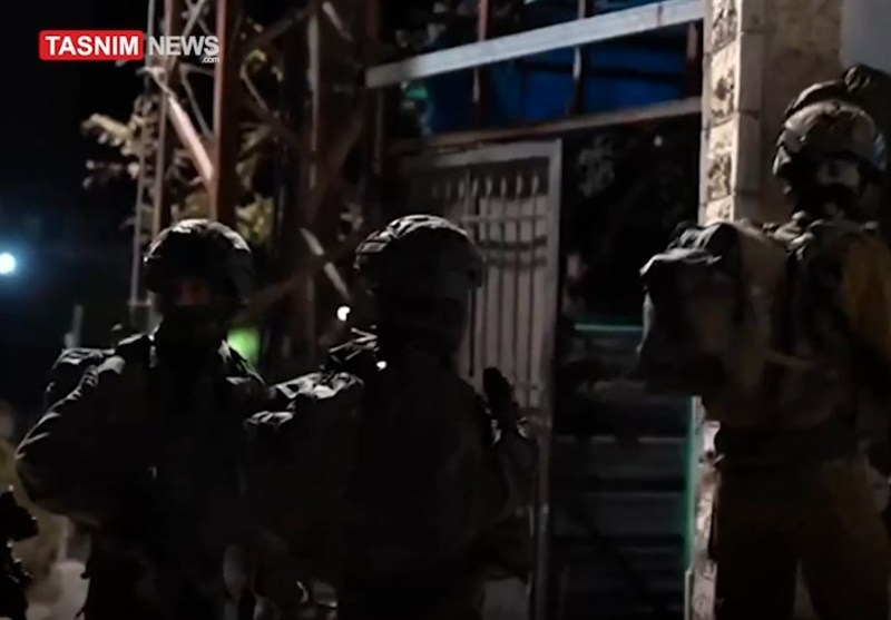 مداهمات واقتحامات متواصلة للاحتلال في الضفة المحتلة