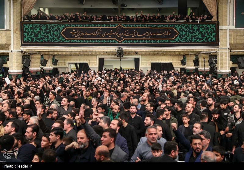 آخرین شب عزاداری شهادت حضرت صدیقه(ع) در حسینیه امام خمینی(ره) برگزار شد