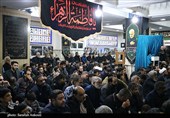 حضور گسترده مردم در بیت‌الزهرا؛ پیوند اشک‌های فاطمی با یاد شهدا
