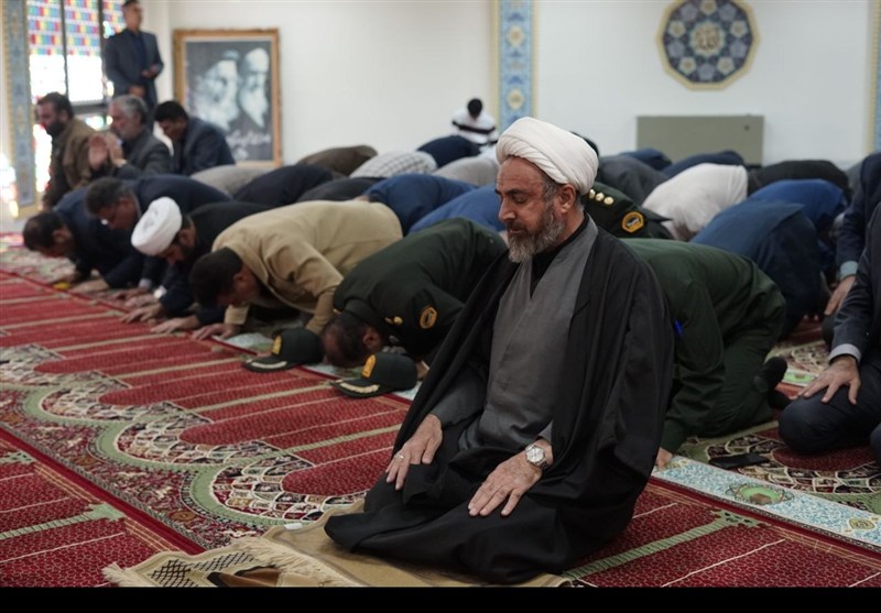 امام جمعه ایلام: تفکر بسیجی معادلات دشمن را به‌هم زد