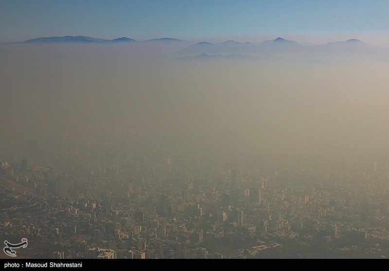 ادامه وضعیت قرمز هوای تهران برای پنجمین روز/ ۳ منطقه پایتخت بنفش شد