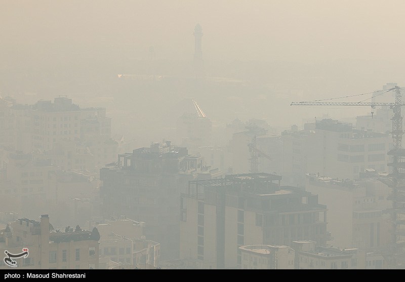 هوای تهران همچنان قرمز/ منطقه ۱۹ آلوده ترین نقطه پایتخت