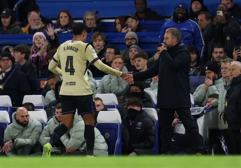 انتقاد فلیک از آرائوخو پس از شکست بارسلونا مقابل چلسی