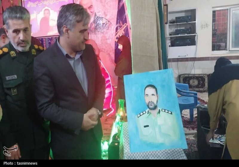 برگزاری یادواره شهید حسین یوسفی در سنندج/تکریم مادر مدافع امنیت+تصویر