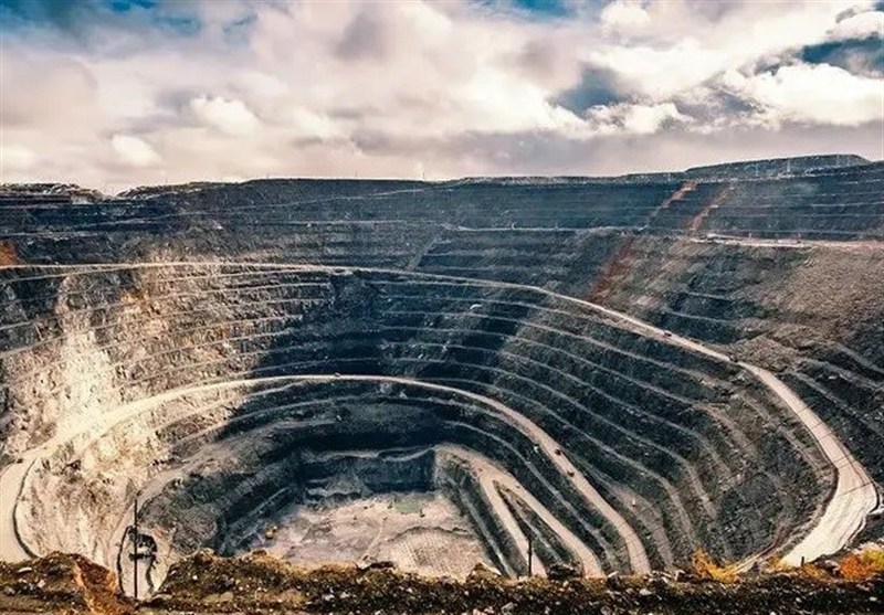 پشت دروازه‌های طلا؛ کردستان قربانی دیوان‌سالاری!