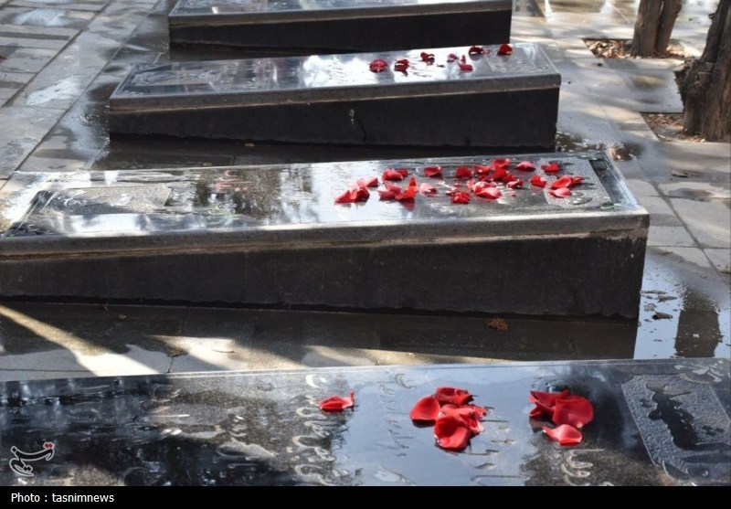 گلزار شهدای استان کردستان غبارروبی شد+تصاویر