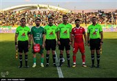 دیدار تیم‌های فوتبال شمس آذر قزوین و پرسپولیس