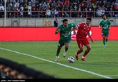 دیدار تیم‌های فوتبال شمس آذر قزوین و پرسپولیس