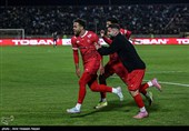 دیدار تیم‌های فوتبال شمس آذر قزوین و پرسپولیس