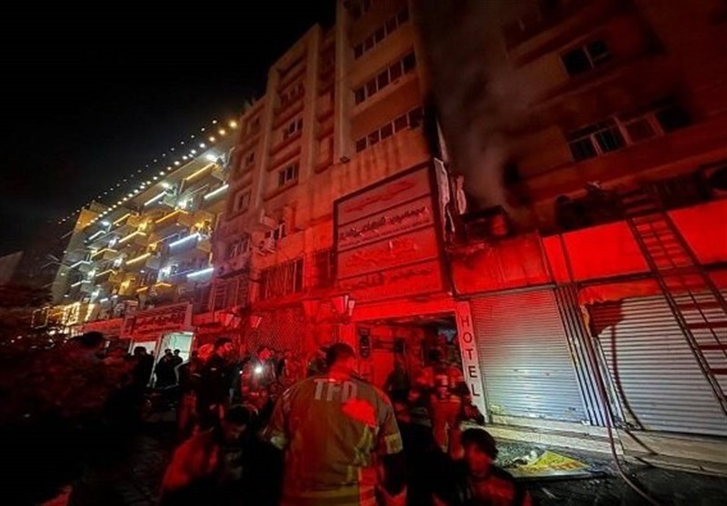 نجات ۷۰ نفر از مسافرخانه دچار حریق در مرکز تهران