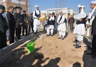 آغاز جشنواره سودای عشق در قوچان/غرس 200 نهال توسط هنرمندان خراسانی
