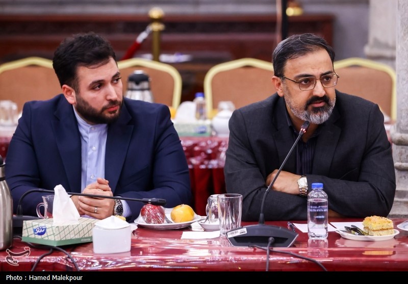 نشست صمیمانه رئیس مجلس با مدیران رسانه‌های کشور