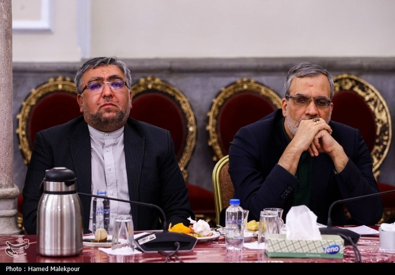 نشست صمیمانه رئیس مجلس با مدیران رسانه‌های کشور