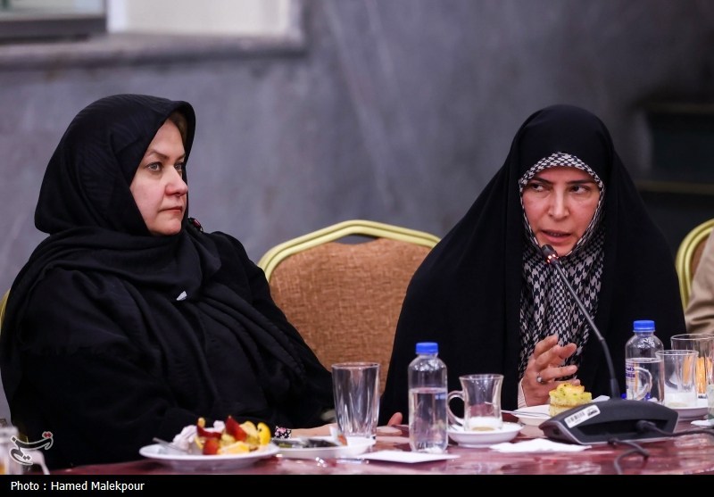 نشست صمیمانه رئیس مجلس با مدیران رسانه‌های کشور