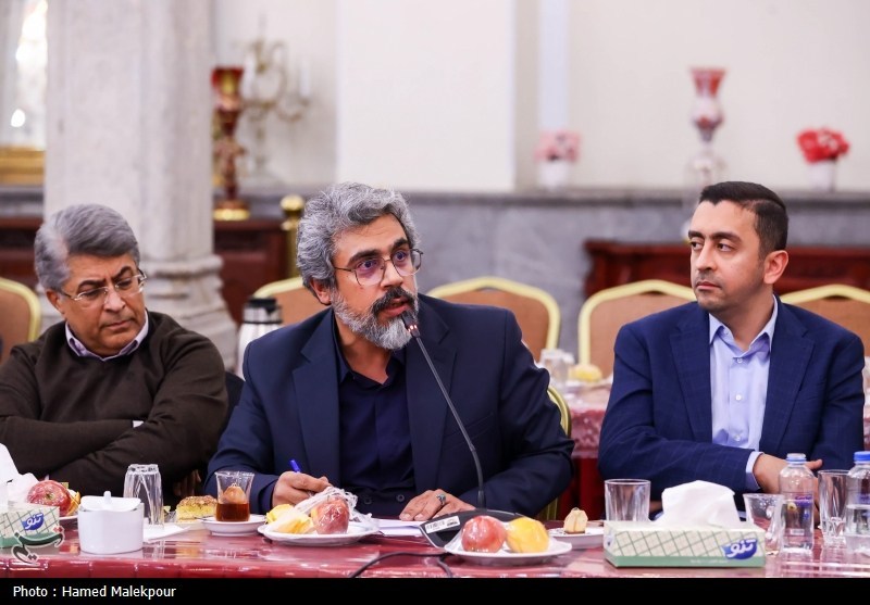 نشست صمیمانه رئیس مجلس با مدیران رسانه‌های کشور