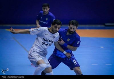 دیدار تیم فوتسال پردیس قزوین _فولاد زرند ایرانیان