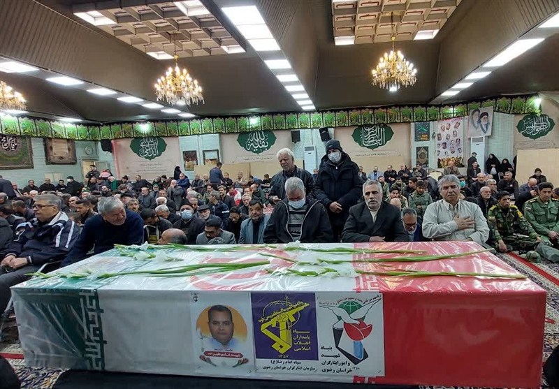 تشییع پیکر شهید قاسم علیزاده جانباز 70 درصد مشهدی