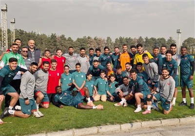 دیدار ملی‌پوش جوان شنای نابینایان با پرسپولیسی‌ها