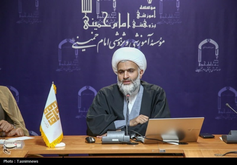 بنیان‌های معرفتی رهبری  مسیر سیاست‌گذاری را از عبودیت تا مردم‌سالاری دینی ترسیم می‌کند