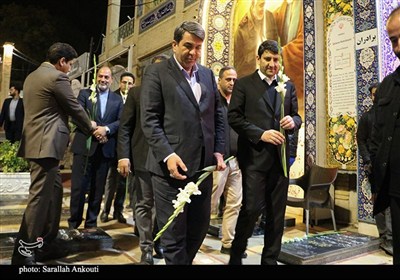 ادای احترام وزیر ارتباطات به مقام شامخ شهید سلیمانی