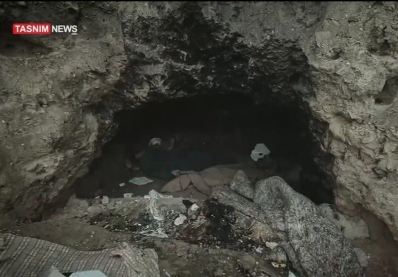 زخم بر پیکره یک اثر تاریخی/زندگی سیاه در دخمه‌های قلعه‌خندان در سایه غفلت مسئولان